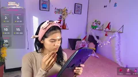 emycarver09 online show from 11/13/25, 11:42