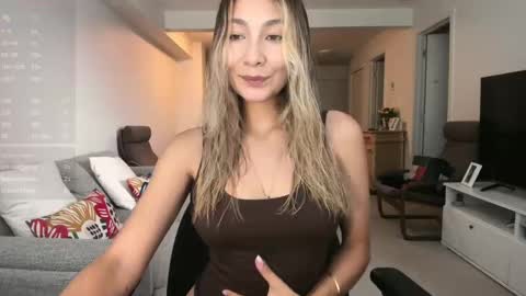 emyconneer online show from 09/10/25, 06:52