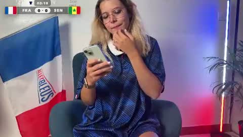Snapshot of emylana chatting on 06/16/26, 07:05 EmyLana online show from 06/16/26, 07:05