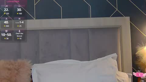 Snapshot of emylaveau chatting on 01/31/25, 06:13 Emy online show from 01/31/25, 06:13