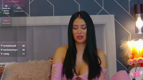 Snapshot of emylaveau chatting on 02/05/25, 08:32 Emy online show from 02/05/25, 08:32