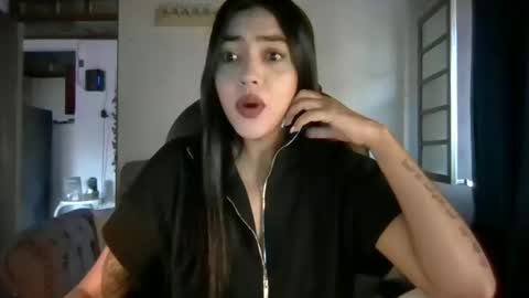 emyli lopez online show from 12/01/25, 10:26