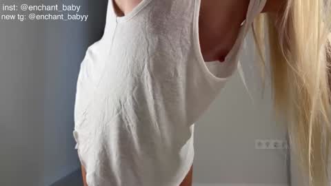 Snapshot of enchant_baby_ chatting on 11/03/25, 12:13 My name is Eva online show from 11/03/25, 12:13