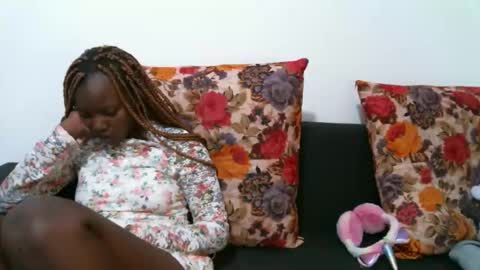 Vee online show from 03/28/26, 07:24