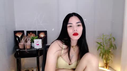 enchantress_mia03 online show from 05/29/26, 03:10