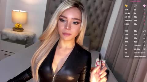 Snapshot of enchatressdixie chatting on 02/10/26, 07:29 dixie online show from 02/10/26, 07:29