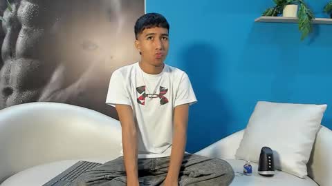 Snapshot of ender_h0t chatting on 01/19/26, 02:10 Ender online show from 01/19/26, 02:10