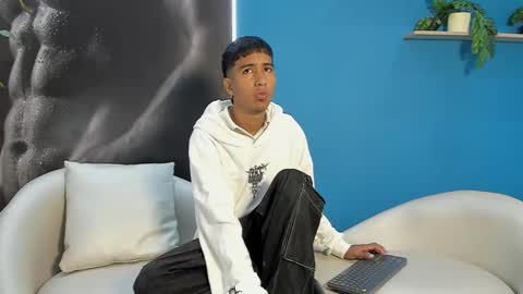 Snapshot of ender_h0t chatting on 02/02/26, 02:05 Ender online show from 02/02/26, 02:05