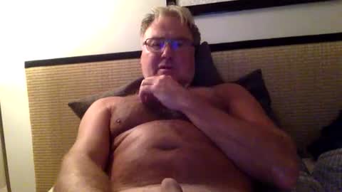 Snapshot of endurado chatting on 10/28/25, 10:45 endurado online show from 10/28/25, 10:45