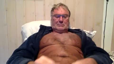 Snapshot of endurado chatting on 11/02/25, 07:33 endurado online show from 11/02/25, 07:33