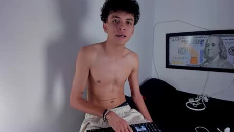 Salo online show from 03/21/26, 06:44