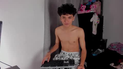 Salo online show from 04/01/26, 04:26