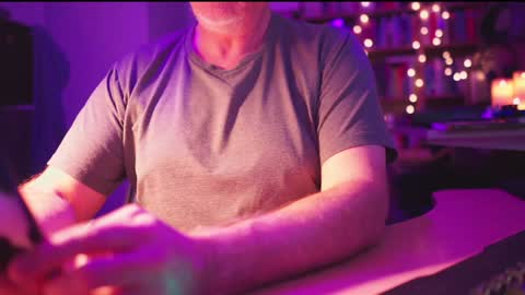 uk online show from 12/24/24, 11:55