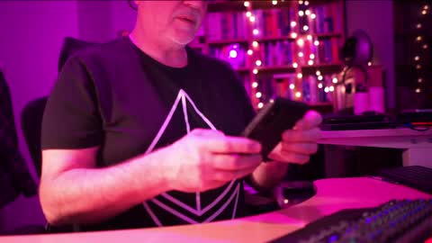 Snapshot of energybra chatting on 04/03/26, 11:03 uk online show from 04/03/26, 11:03