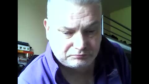 Snapshot of englishguysurrey chatting on 04/26/26, 08:56 englishguysurrey online show from 04/26/26, 08:56