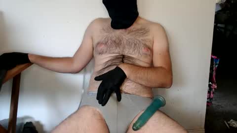 Snapshot of englishshyguyuk chatting on 10/05/25, 01:42 englishshyguyuk online show from 10/05/25, 01:42