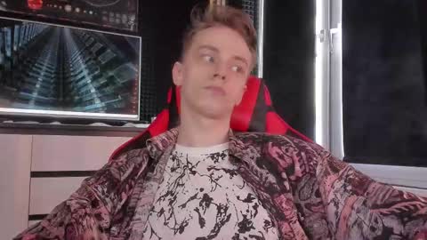 Enker online show from 10/30/25, 06:37