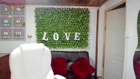 Enma clark online show from 12/07/24, 10:12