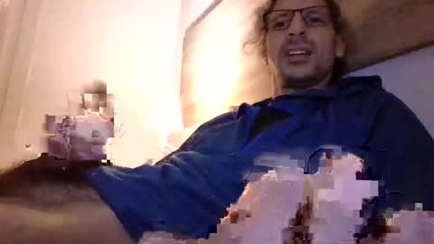 Snapshot of enri222 chatting on 02/10/25, 12:39 rineking online show from 02/10/25, 12:39