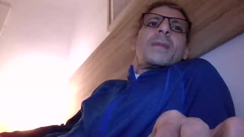 Snapshot of enri222 chatting on 02/26/25, 06:54 rineking online show from 02/26/25, 06:54