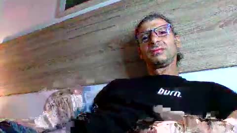 Snapshot of enri222 chatting on 10/16/25, 09:38 rineking online show from 10/16/25, 09:38