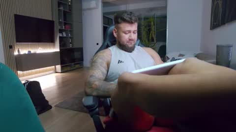 Snapshot of enrikoblue chatting on 09/11/25, 08:20 Erik online show from 09/11/25, 08:20