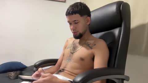 enyel_100 online show from 02/18/26, 10:00