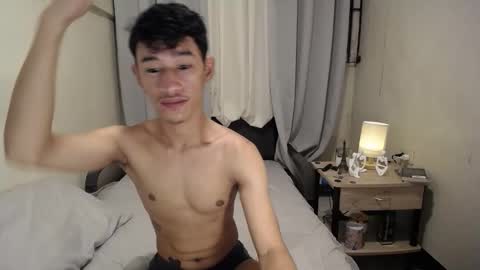 Snapshot of enzinoxx2024 chatting on 10/26/25, 09:26 enzo online show from 10/26/25, 09:26