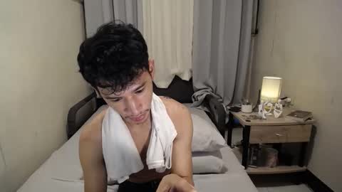 Snapshot of enzinoxx2024 chatting on 11/14/25, 09:41 enzo online show from 11/14/25, 09:41