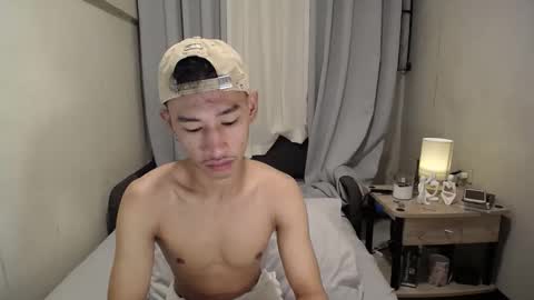 Snapshot of enzinoxx2024 chatting on 11/16/25, 10:37 enzo online show from 11/16/25, 10:37