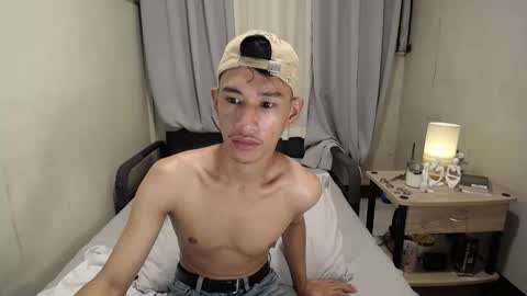 Snapshot of enzinoxx2024 chatting on 11/18/25, 11:14 enzo online show from 11/18/25, 11:14