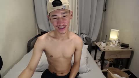 Snapshot of enzinoxx2024 chatting on 11/27/25, 12:29 enzo online show from 11/27/25, 12:29