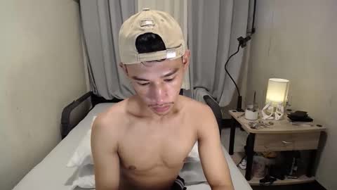 Snapshot of enzinoxx2024 chatting on 12/01/25, 12:15 enzo online show from 12/01/25, 12:15