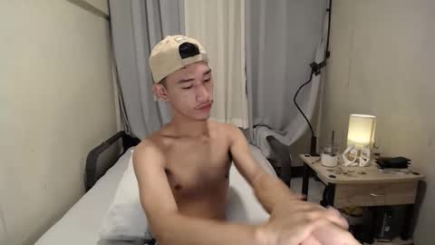 Snapshot of enzinoxx2024 chatting on 12/02/25, 12:32 enzo online show from 12/02/25, 12:32