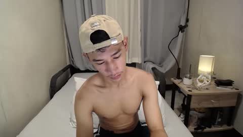 Snapshot of enzinoxx2024 chatting on 12/03/25, 03:43 enzo online show from 12/03/25, 03:43