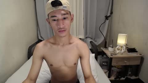 Snapshot of enzinoxx2024 chatting on 12/05/25, 05:42 enzo online show from 12/05/25, 05:42