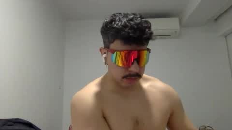 Snapshot of enzo_giovan chatting on 04/05/26, 06:10 enzo_giovan online show from 04/05/26, 06:10