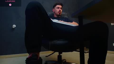 EnzoRace online show from 10/04/25, 05:16