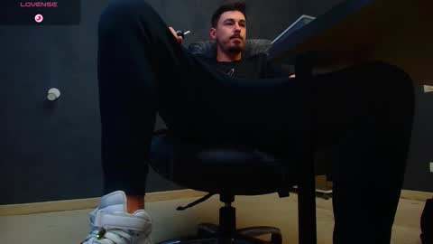 EnzoRace online show from 10/07/25, 04:53