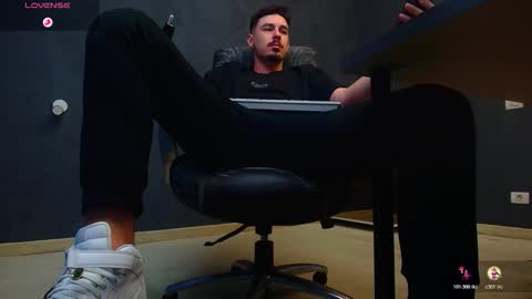 EnzoRace online show from 10/18/25, 04:59