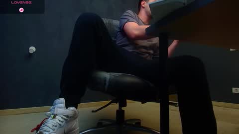 EnzoRace online show from 11/04/25, 05:50