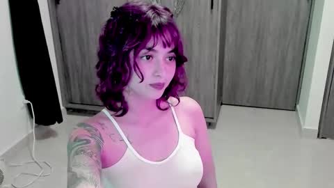 Leyla online show from 10/28/25, 10:01