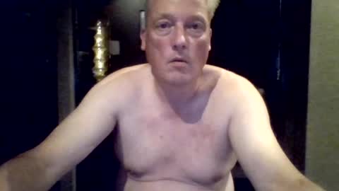 Snapshot of eppo44 chatting on 08/01/26, 10:08 eppo44 online show from 08/01/26, 10:08