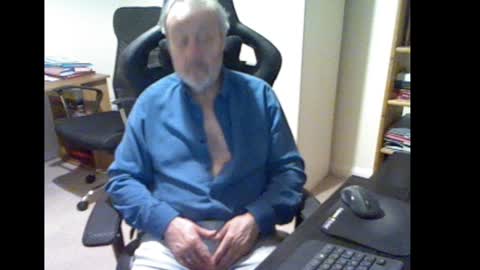 Snapshot of erasmus_d chatting on 12/01/24, 05:46 erasmus_d online show from 12/01/24, 05:46