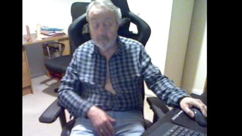 Snapshot of erasmus_d chatting on 01/15/25, 05:58 erasmus_d online show from 01/15/25, 05:58