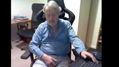 Snapshot of erasmus_d chatting on 02/14/25, 06:19 erasmus_d online show from 02/14/25, 06:19