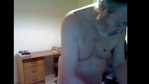 Snapshot of erasmus_d chatting on 02/25/25, 06:09 erasmus_d online show from 02/25/25, 06:09
