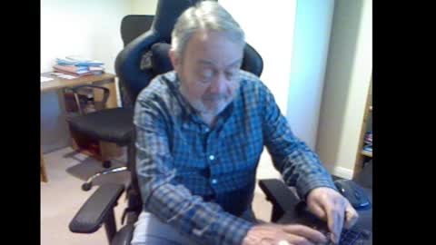 Snapshot of erasmus_d chatting on 02/28/25, 05:48 erasmus_d online show from 02/28/25, 05:48