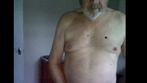 Snapshot of erasmus_d chatting on 10/09/25, 05:11 erasmus_d online show from 10/09/25, 05:11
