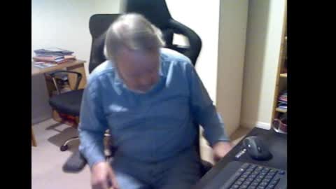 Snapshot of erasmus_d chatting on 10/17/25, 05:15 erasmus_d online show from 10/17/25, 05:15